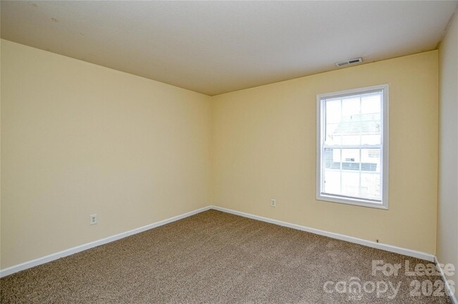 Foto del edificio - 8415 Spirea Ct