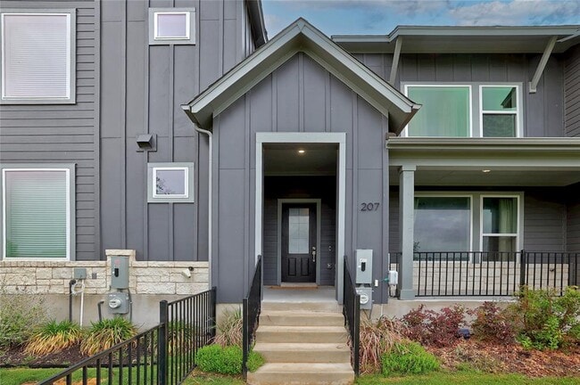 Foto del edificio - 207 Flowers Ave