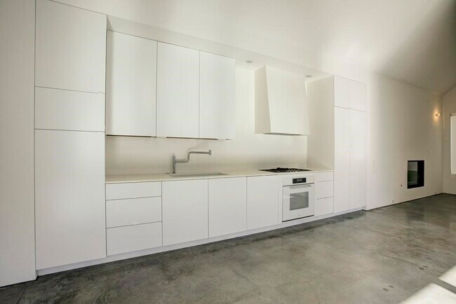 Foto del edificio - 233 W 25th St