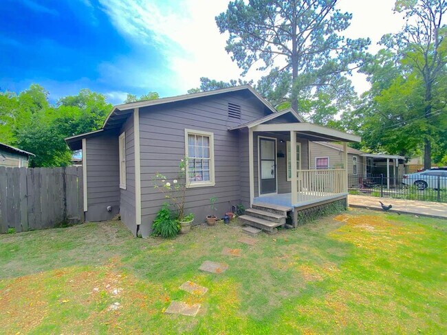 Building Photo - 132 Grothe Ln