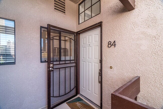 Foto del edificio - 2601 S Broadmoor Dr
