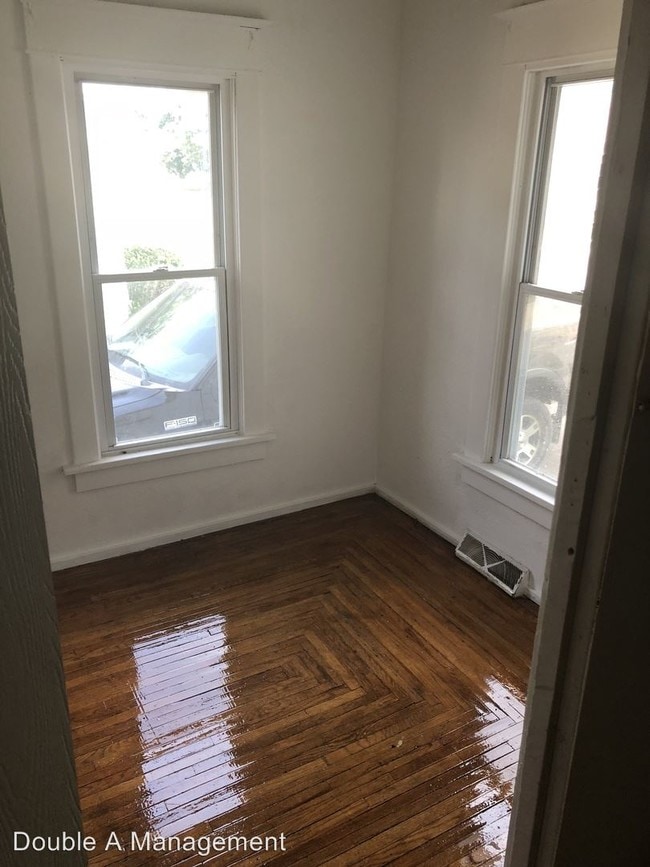 Building Photo - 2 br, 1 bath House - 919 Conger Ave