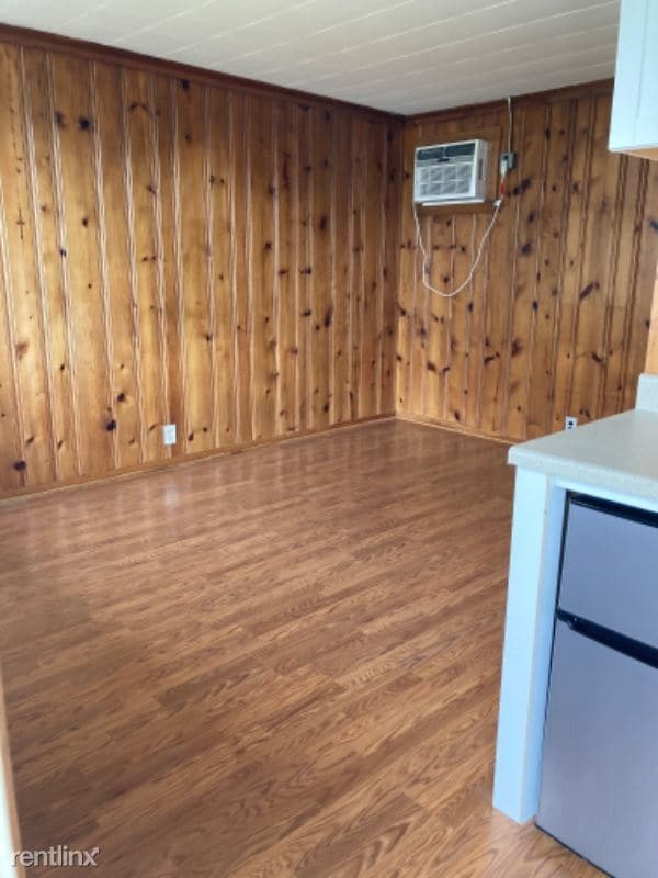 Building Photo - 1 br, 1 bath Apartment - 1100 1st Avenue
