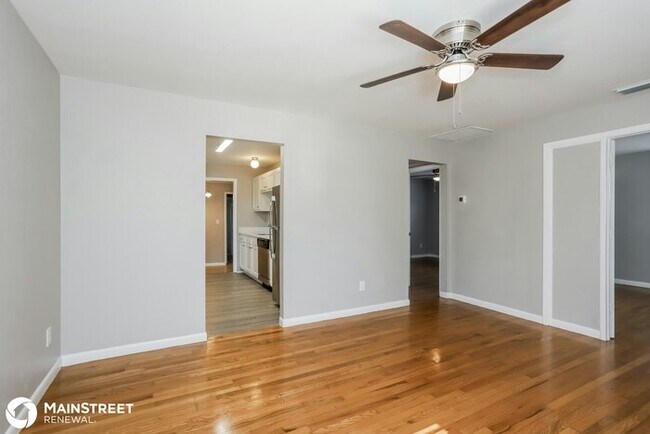 Foto del edificio - 511 62nd Ave S, St Petersburg, FL 33705