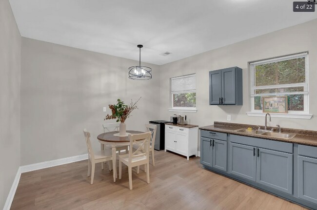 Foto del edificio - 1100 Columbia College Dr