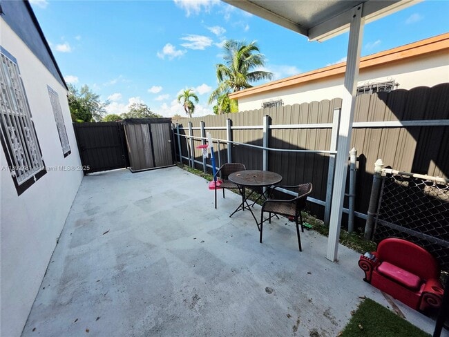 Foto del edificio - 2951 NW 154th Terrace