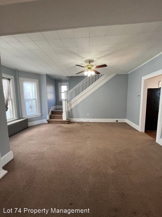 Building Photo - 3 br, 1.5 bath House - 415 W Pennsylvania Ave