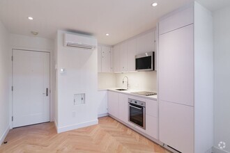 Building Photo - 590 Av. Outremont