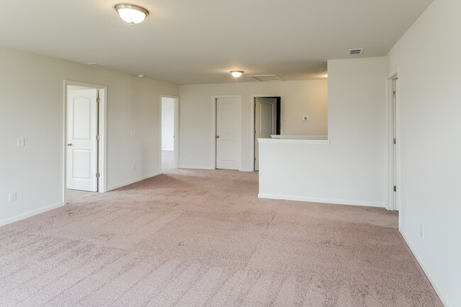 Building Photo - 1804 Lake Jocassee Dr
