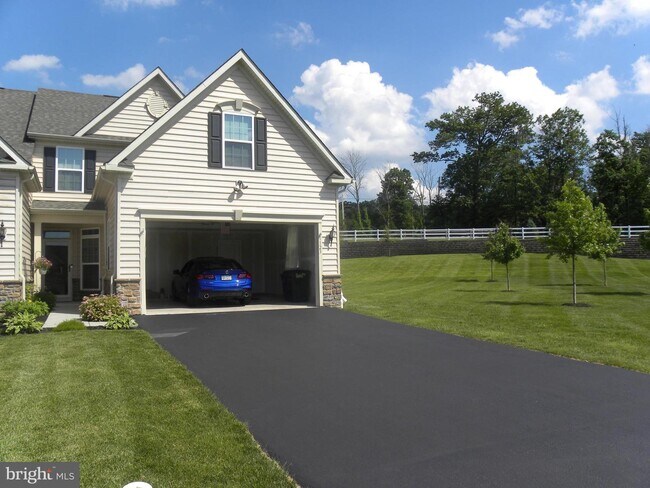 Building Photo - 1123 Arbour Ln