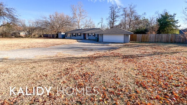 Building Photo - 13408 Thompson Rd