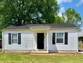 Building Photo - 209 Burch Rd