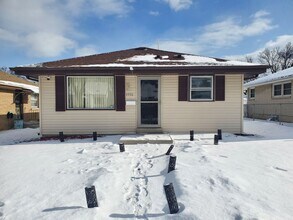 Building Photo - 4556 N 71st St