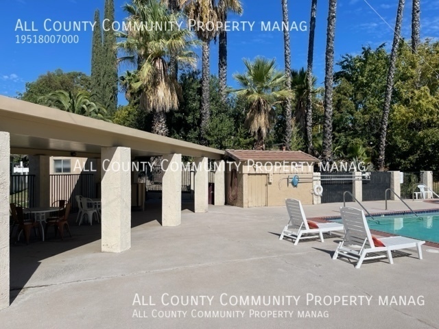 Foto del edificio - Single Story in Murrieta! 2 Bed, 1.75 Bath