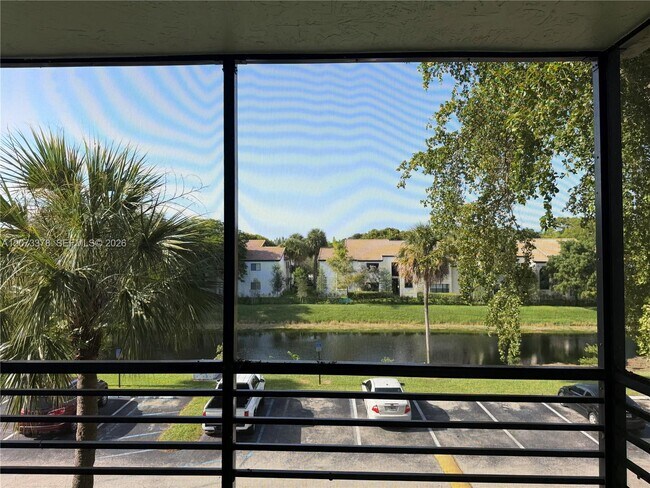 Foto del edificio - 3730 N Pine Island Rd