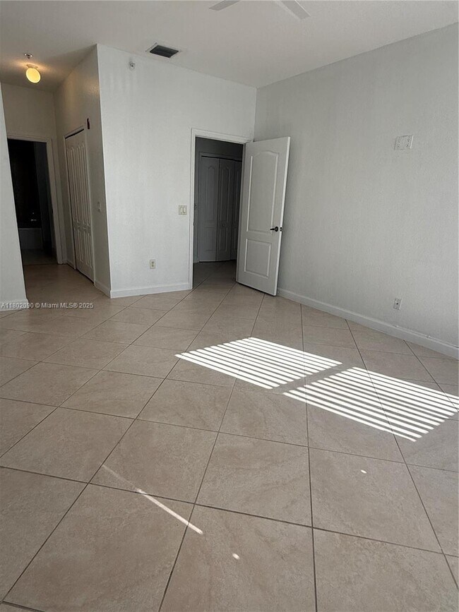 Foto del edificio - 4435 SW 160th Ave