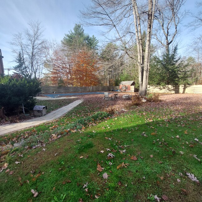 50 Casco Rd Unit 1, Naples, ME 04055 Room for Rent in Naples, ME