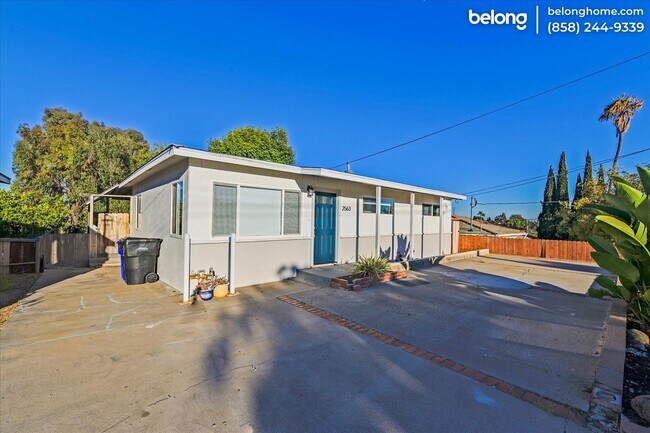 Foto del edificio - 2563 Roseview Pl