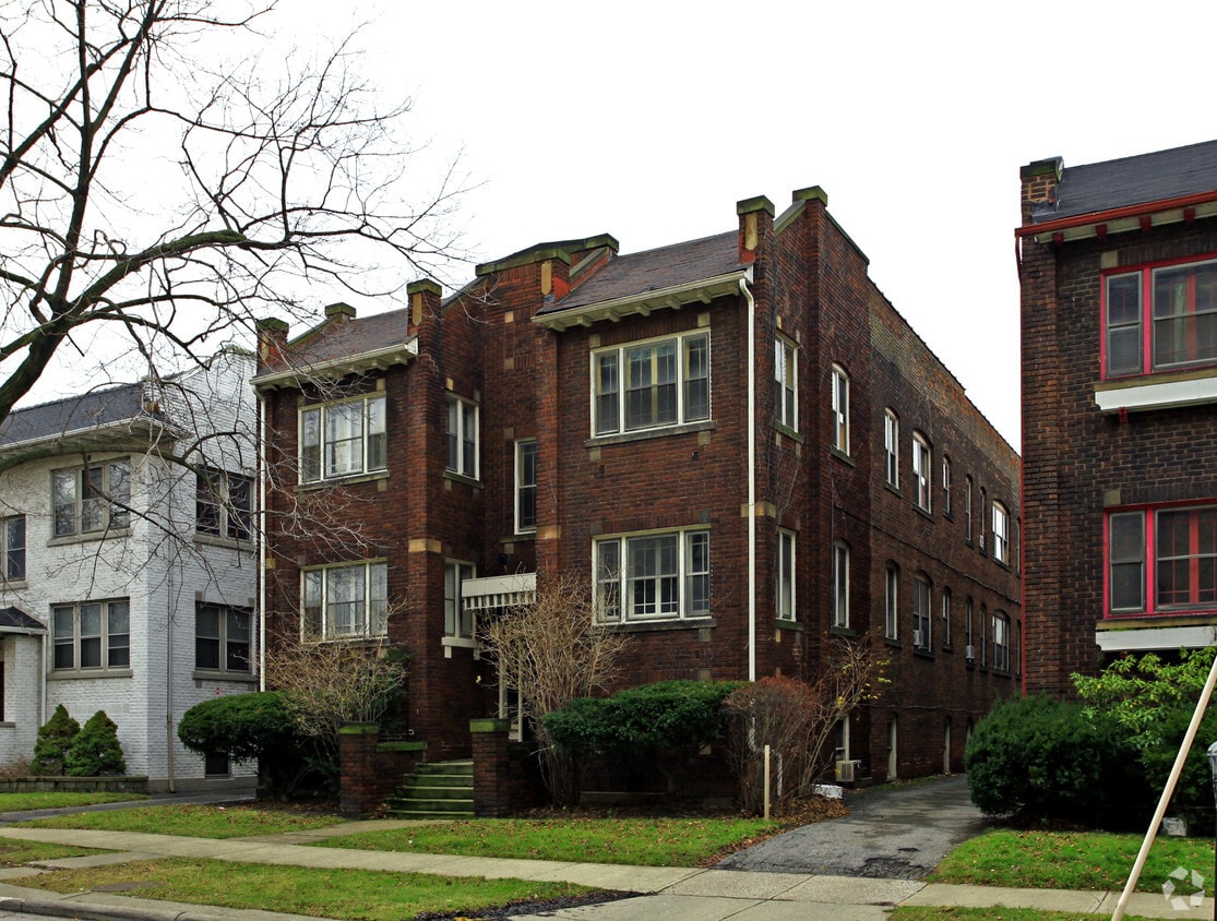 Historic Photo - Derbyshire Bldg