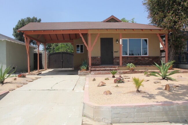 Building Photo - 3133 W 108th St