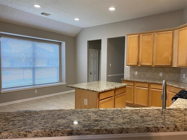 Foto del edificio - 18215 Linden Forest Ln