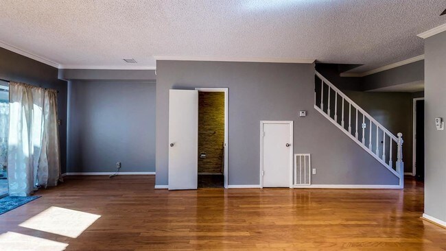 Building Photo - 1803 Stoney Brook Dr