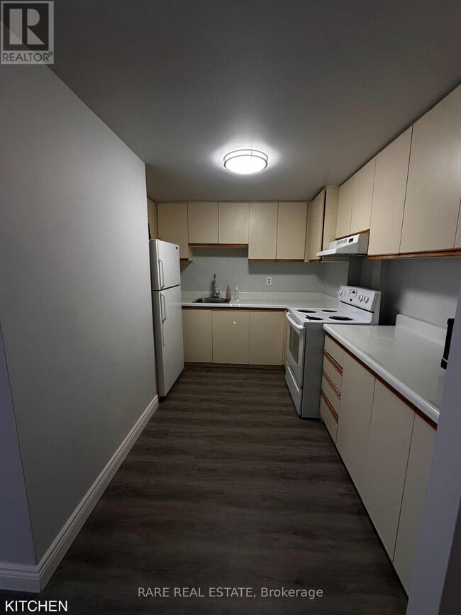 Building Photo - 99 Bellevue Ave