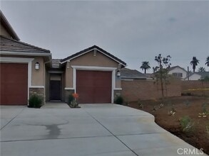 Building Photo - 1735 Lorraine Dr