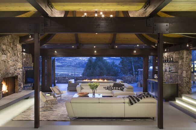 Foto del edificio - 2116 McLain Flats Rd