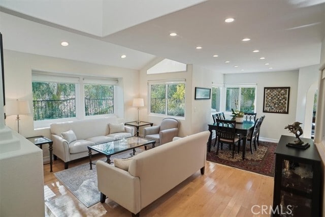 Foto del edificio - 29732 Strawberry Hill Dr