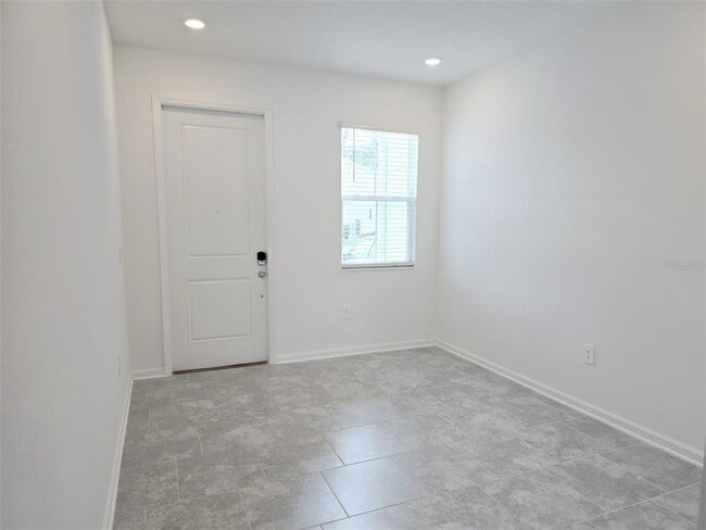 Building Photo - 7649 Stone Crk Trl