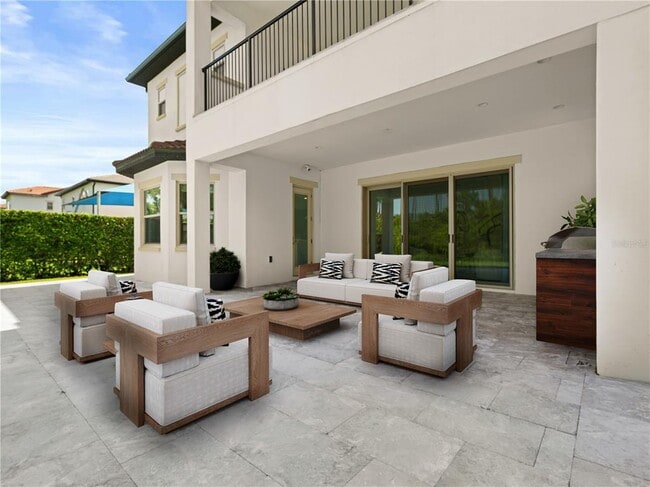 Building Photo - 10414 Royal Cypress Way