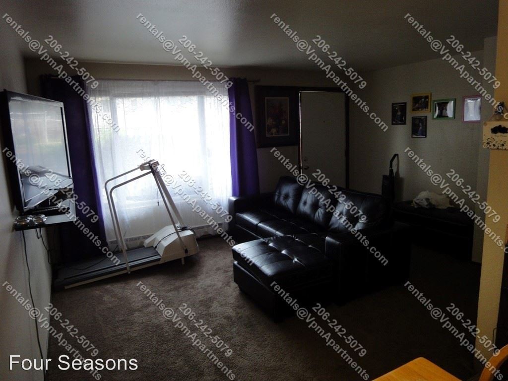 Primary Photo - 3251 S 176th St