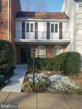 Building Photo - 1152 Wimbledon Dr