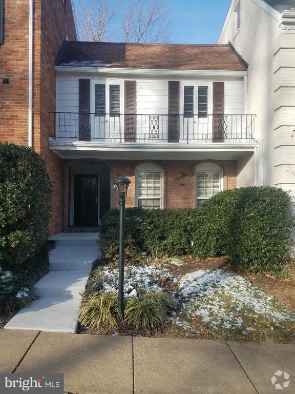 Building Photo - 1152 Wimbledon Dr