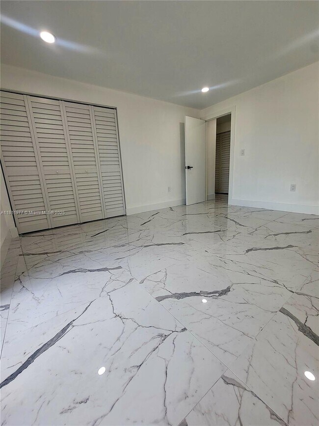 Foto del edificio - 5913 SW 36th Ct