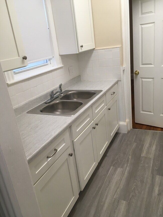 Foto del edificio - 30 Henry Ave