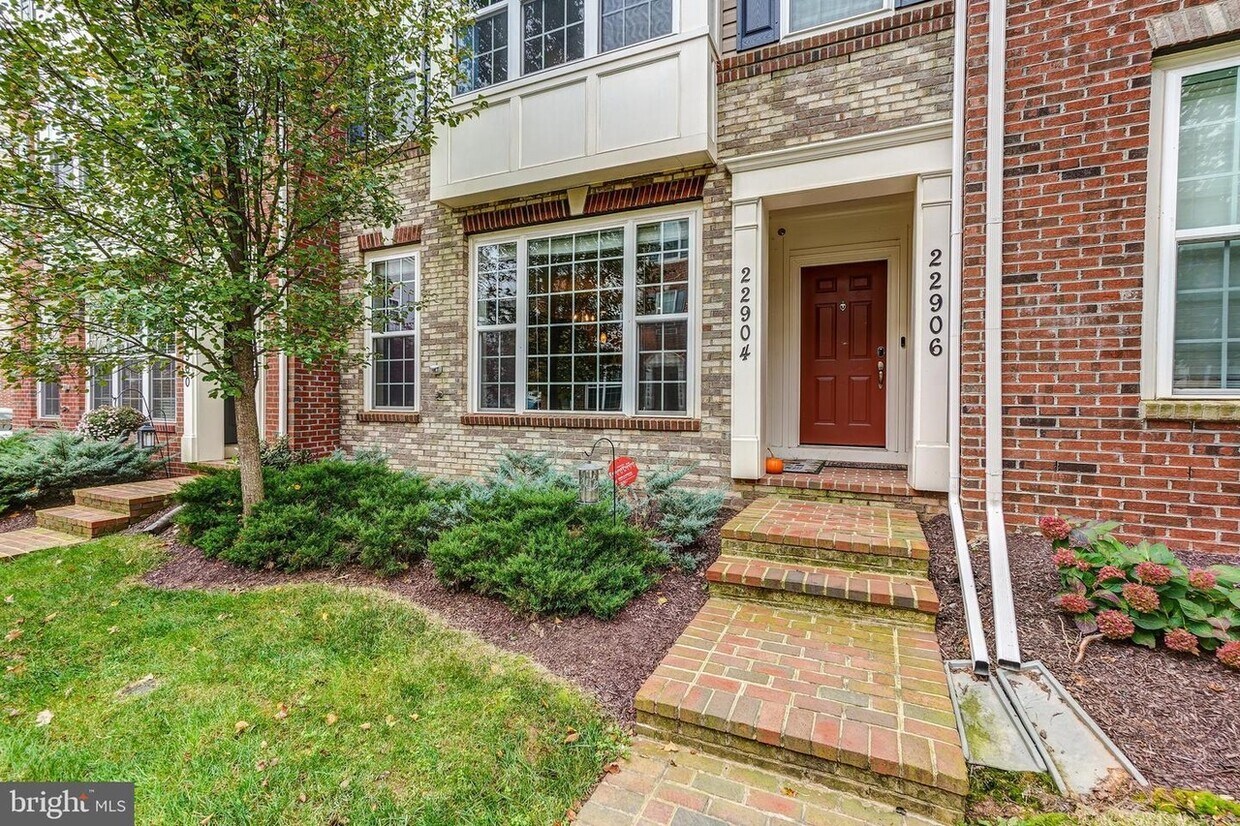22904 Spicebush Dr, Clarksburg, MD 20871 Townhome Rentals in