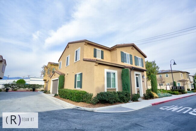 Building Photo - Come Experience Life at Linden Walk!