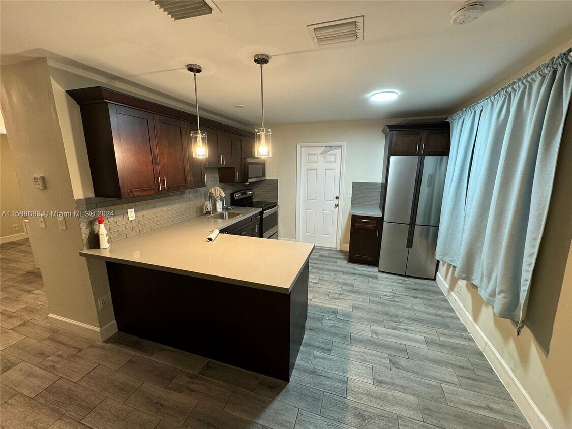 Foto principal - 700 SW 7th Ave