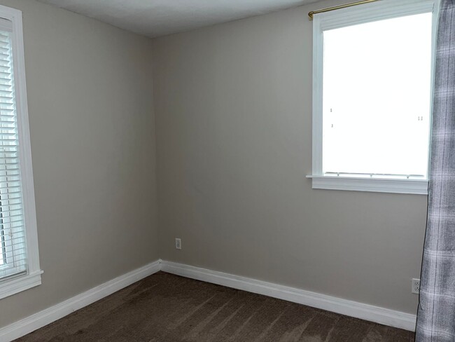 Foto del edificio - 1282 Hunter Ave