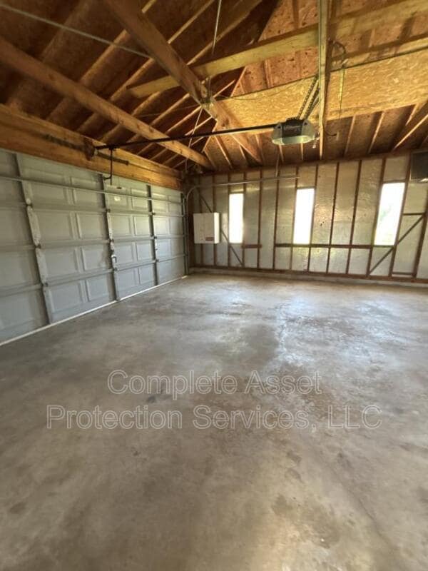Building Photo - 6904 W 85th Pl