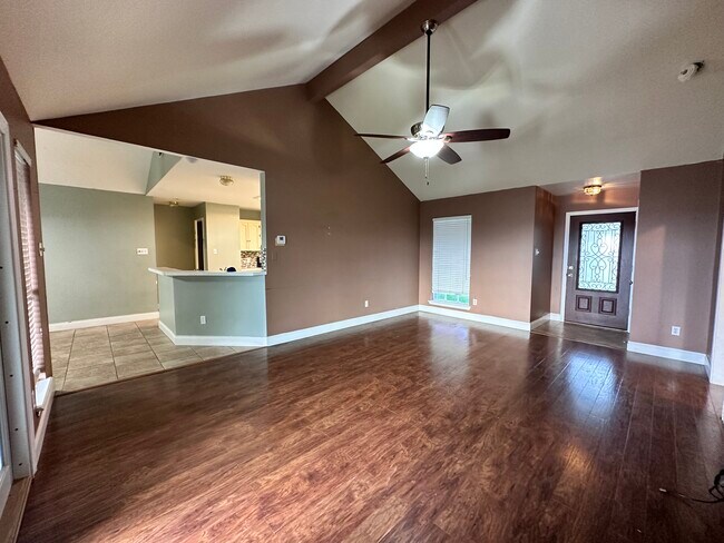 Building Photo - 7149 Lake Tahoe Dr