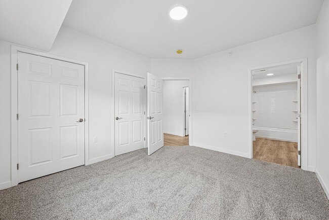 Building Photo - Remington Village