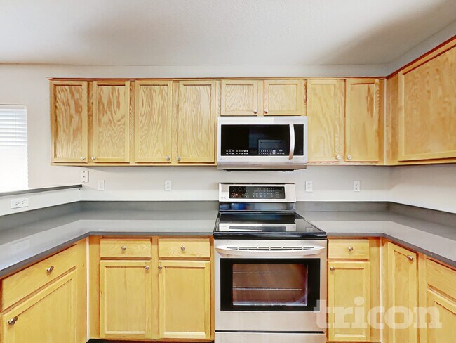 Building Photo - 873 E Geona St