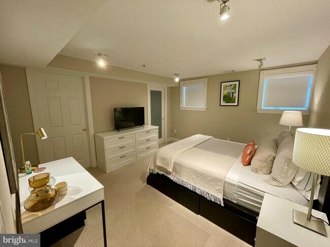 Foto del edificio - 1747 Willard St NW