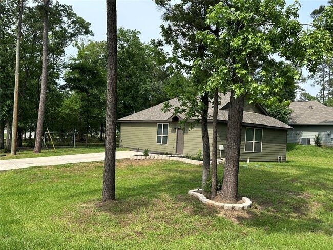 Building Photo - 15063 Arrowhead Loop E