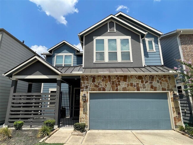 Building Photo - 10418 Quiet Courtyard Rd