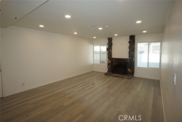 Foto del edificio - 20476 Barnard Ave