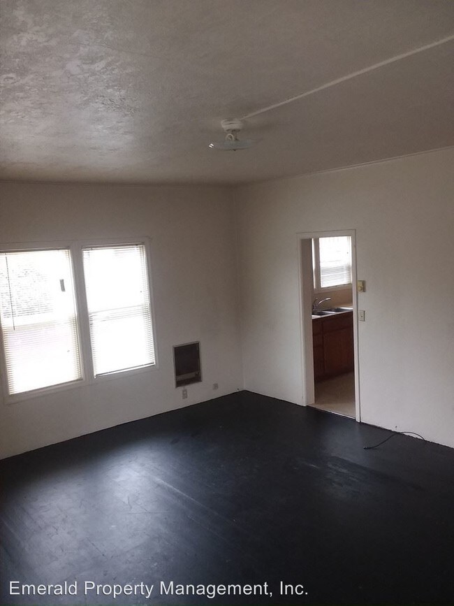 Foto del edificio - 1566 Mill St